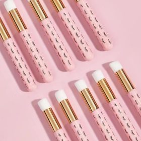 Rózsaszín tisztító ecset samponhoz